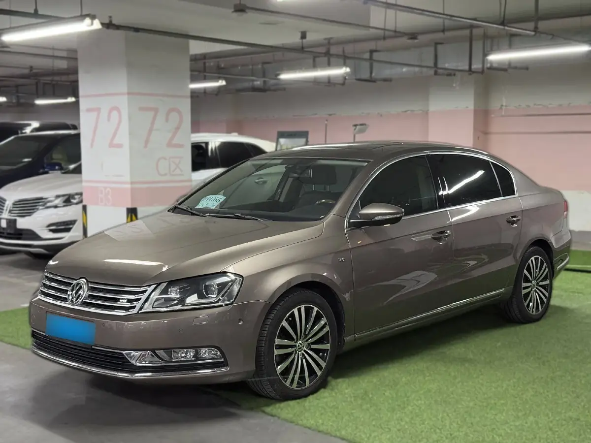 2013 Volkswagen Magotan 3.0L 250HP V6 6DCT