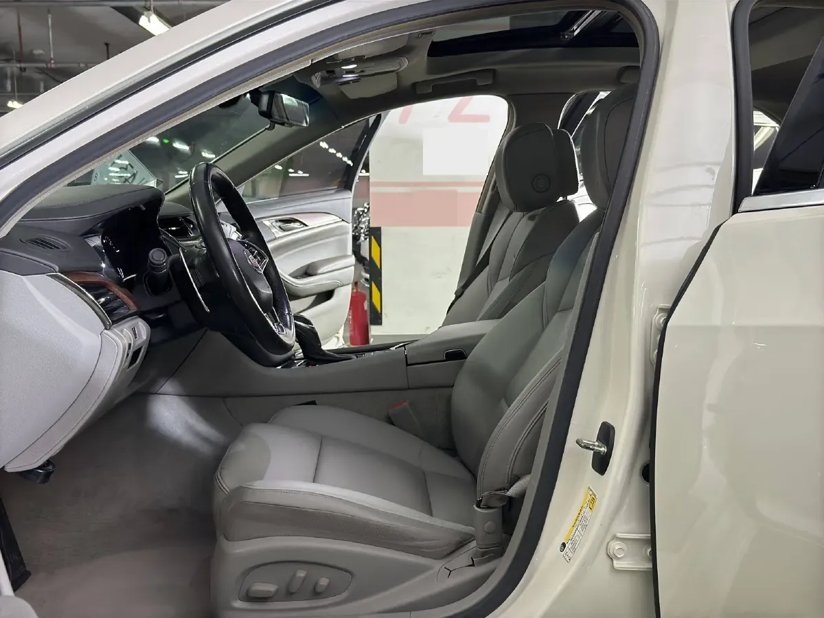 2014 Cadillac CTS 2.0T 276HP L4 6AT,autocango,china used car exporter,china ev exporter,chinese used car exporter,chinese used ev exporter