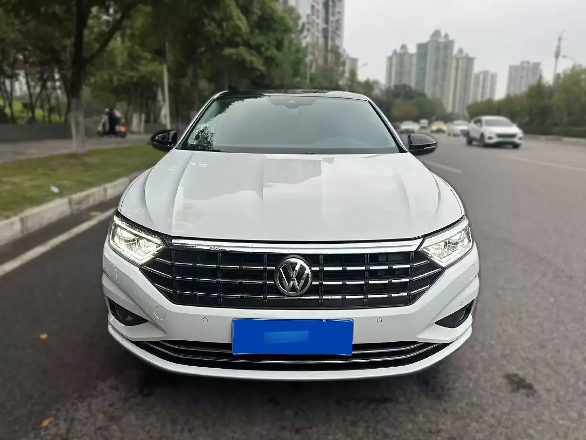 2019 Volkswagen Sagitar 1.4T 150HP L4 7DCT