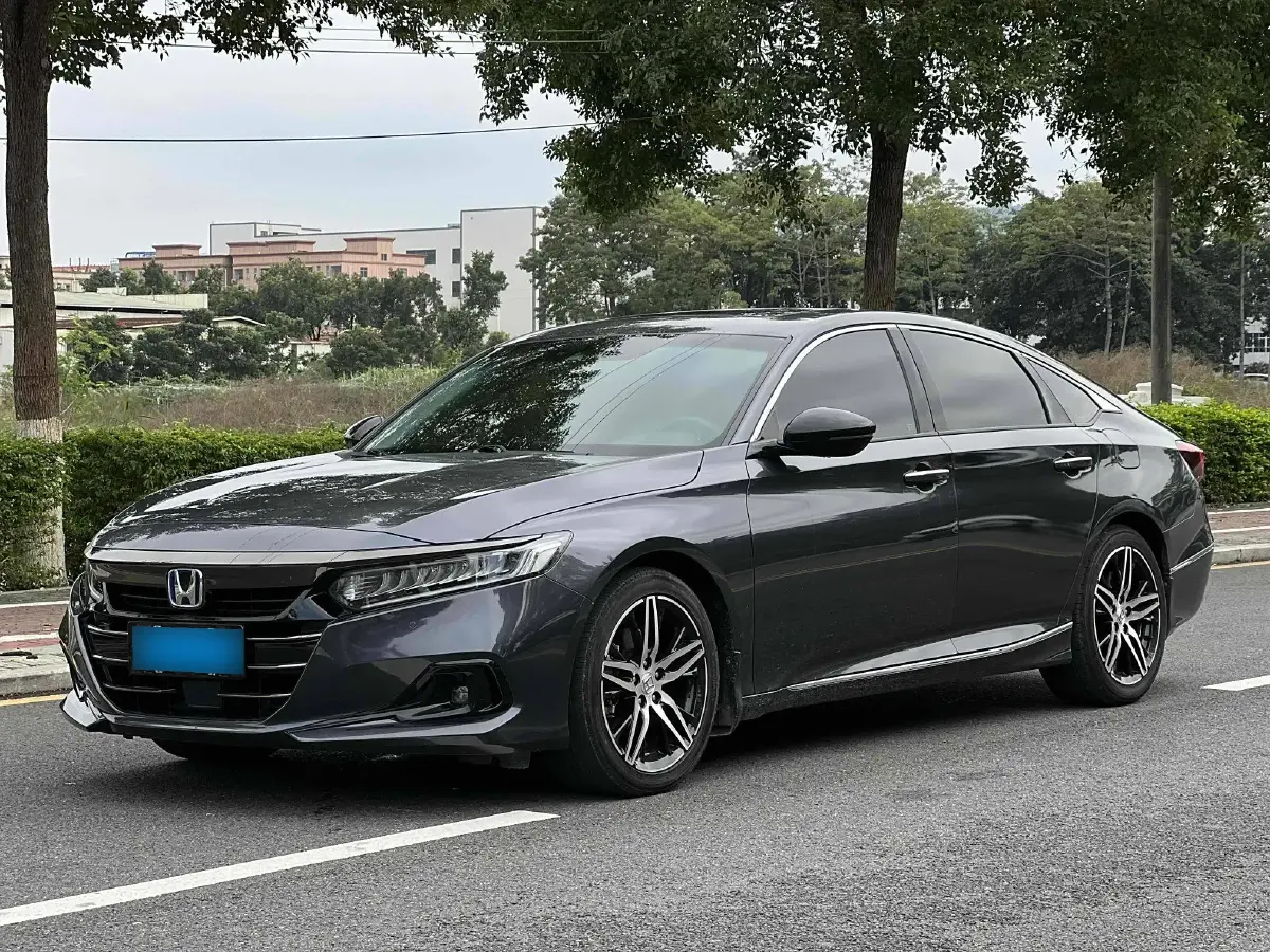 2022 Honda Accord 2.0L 146HP L4 E-CVT Hybrid