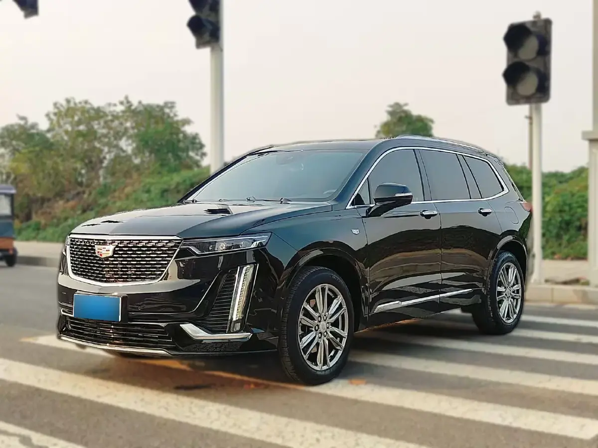2022 Cadillac XT6 2.0T 237HP L4 9AT