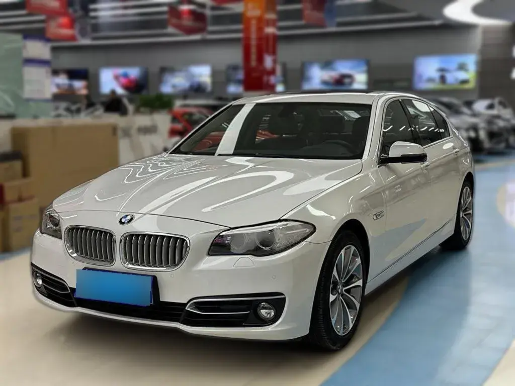 2014 BMW 5 Series 2.0T 218HP L4 8AT