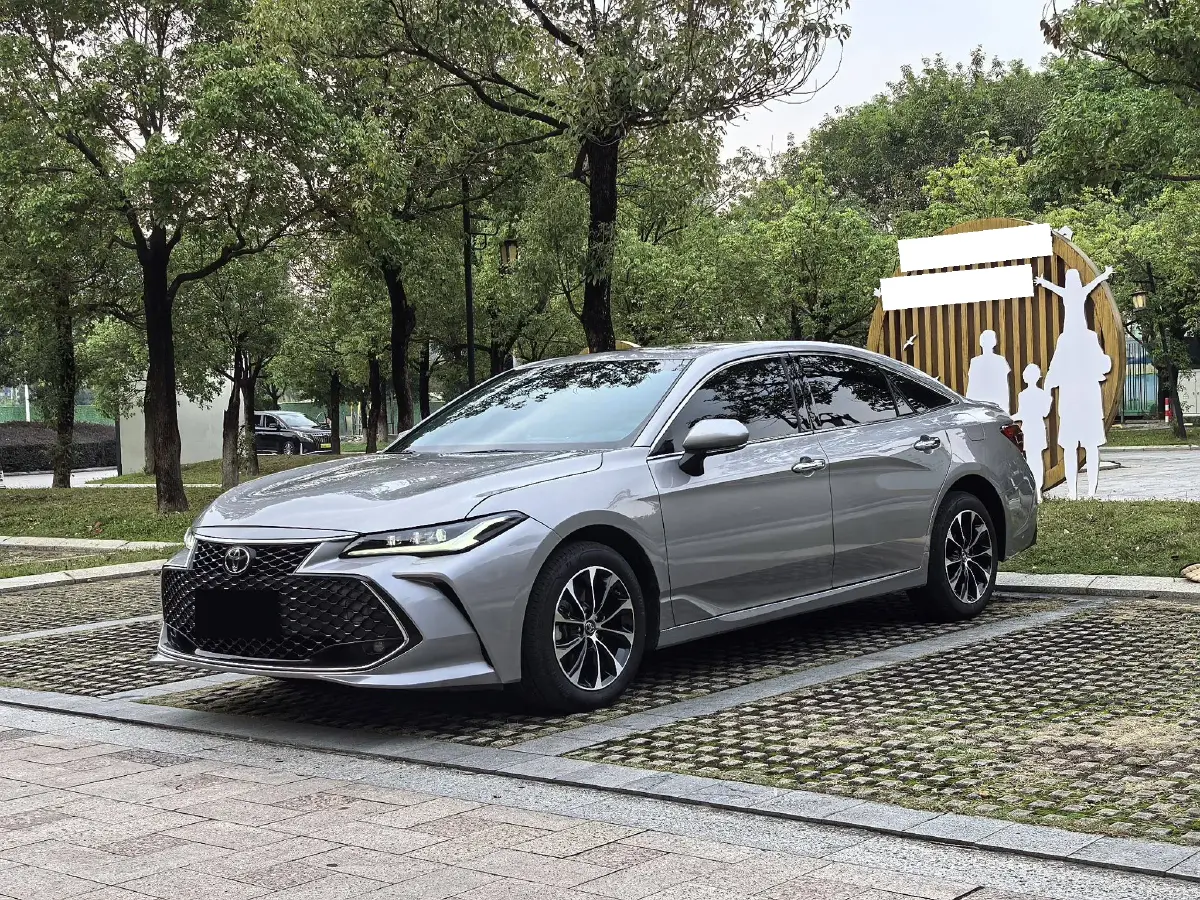 2023 Toyota Avalon 2.5L 207HP L4 8AT