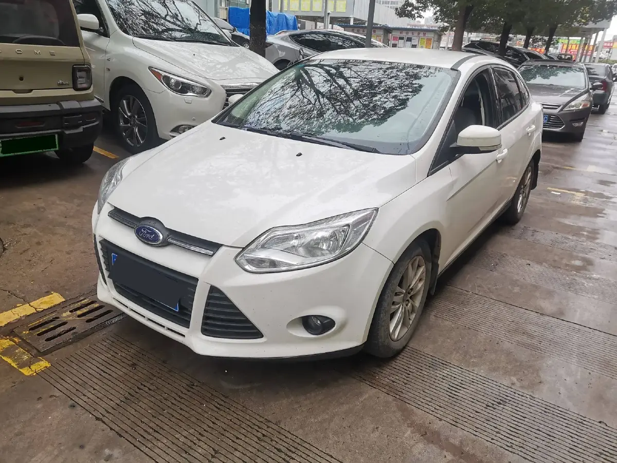 2012 Ford Focus 1.6L 125HP L4 6DCT