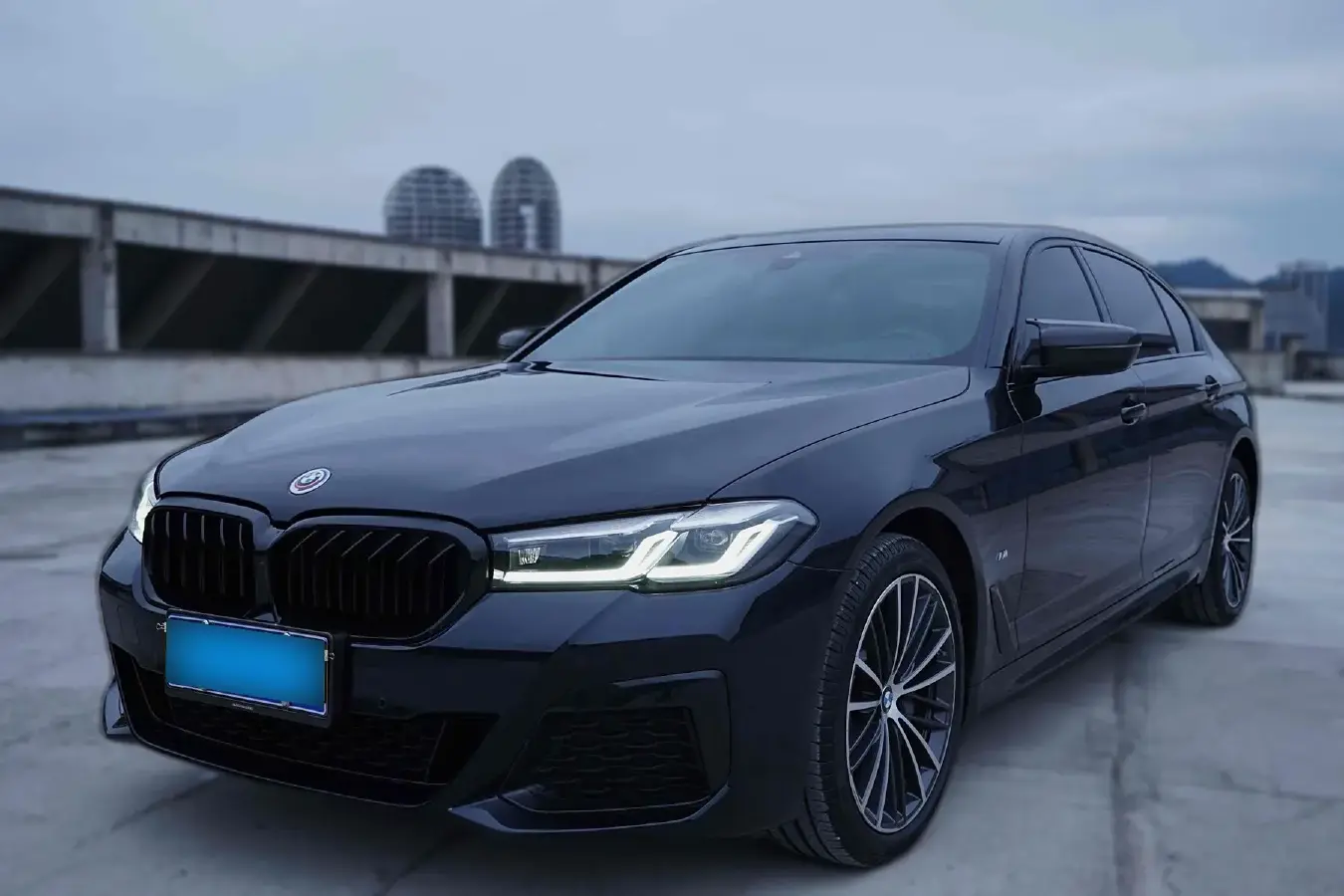 2022 BMW 5 Series 2.0T 252HP L4 8AT