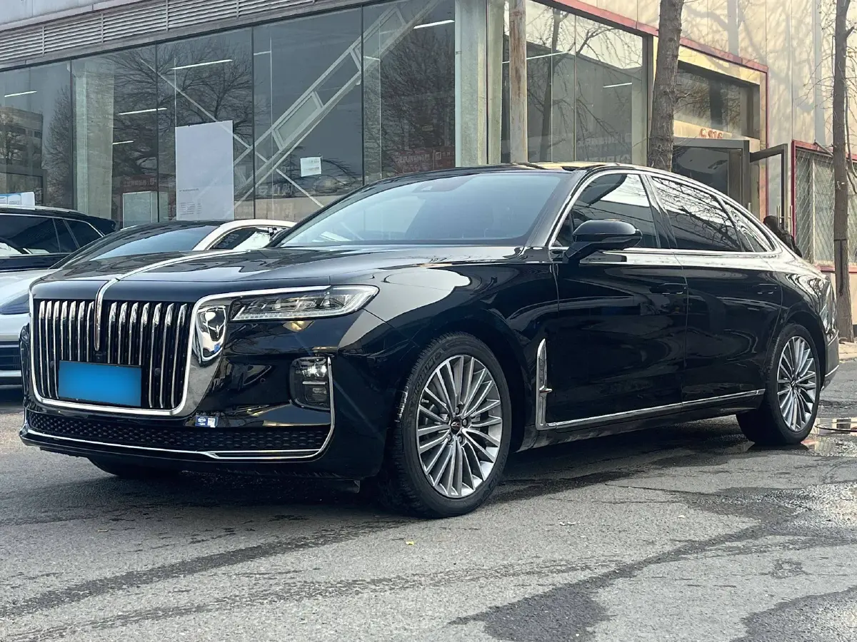 2023 HongQi H9 2.0T 252HP L4 7DCT