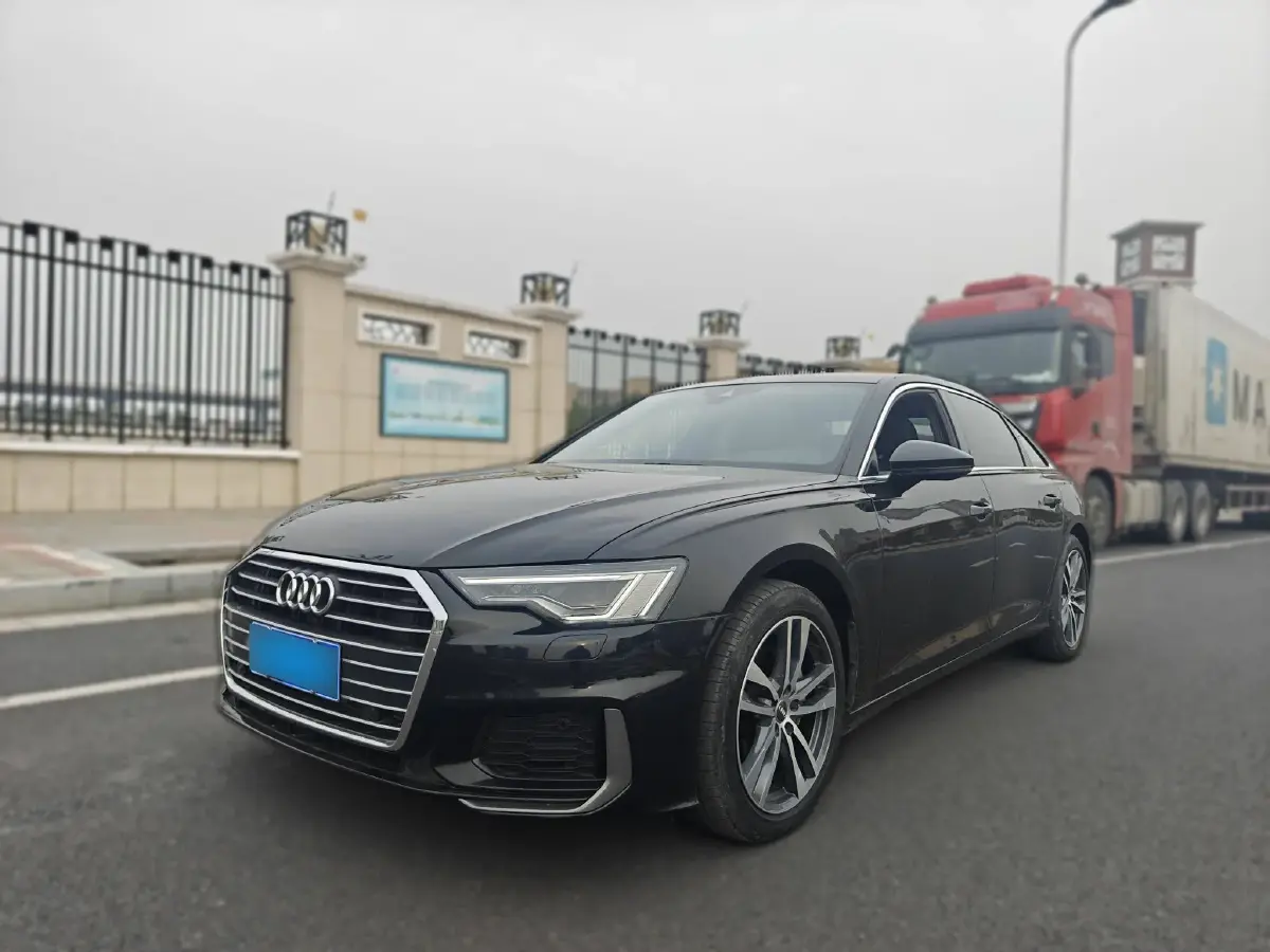 2019 Audi A6L 2.0T 190HP L4 7DCT