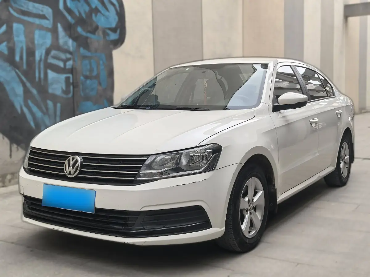 2015 Volkswagen Lavida 1.6L 110HP L4 5MT 2015 Volkswagen Lavida 1.6L 110HP L4 5MT