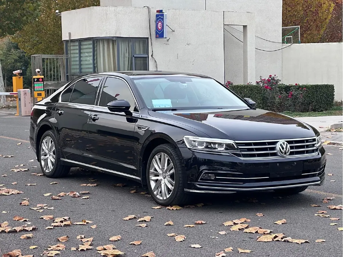2019 Volkswagen Phideon 2.0T 224HP L4 7DCT