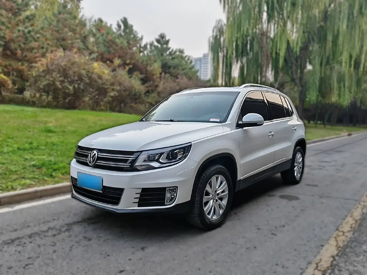 2013 Volkswagen Tiguan 1.8T 160HP L4 6AT