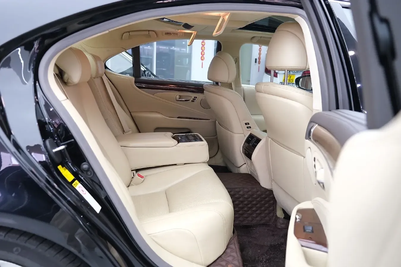 2013 Lexus LS 4.6L 370HP V8 8AT,autocango,china used car exporter,china ev exporter,chinese used car exporter,chinese used ev exporter