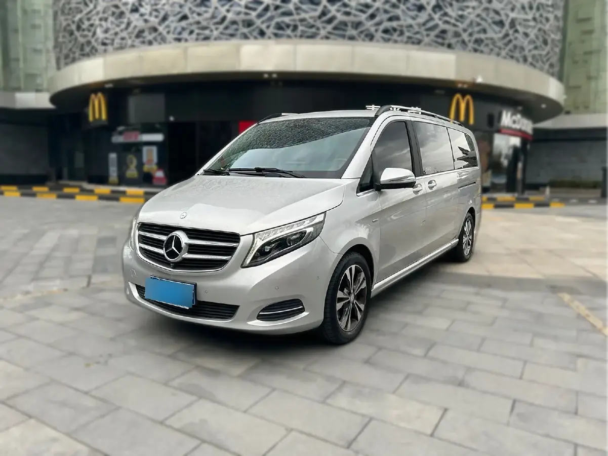 2016 Mercedes-Benz V Class 2.0T 211HP L4 7AT