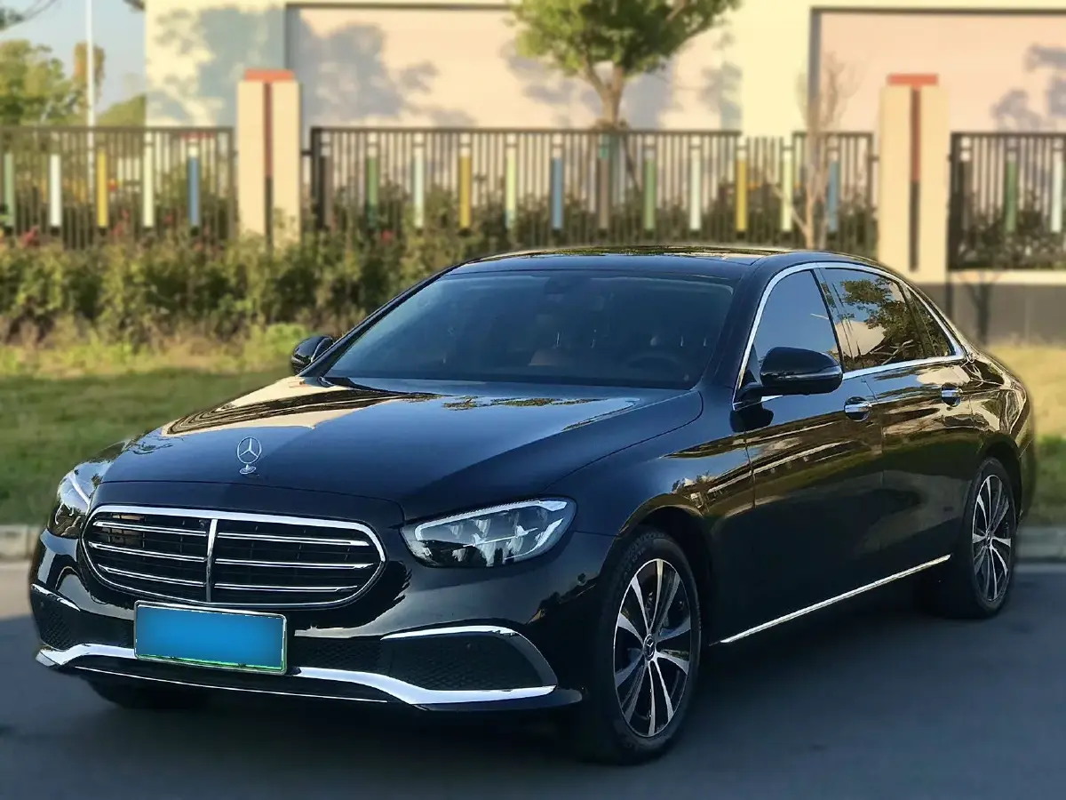 2022 Mercedes-Benz E Class 2.0T 211HP L4 9AT PHEV 25.4KWH