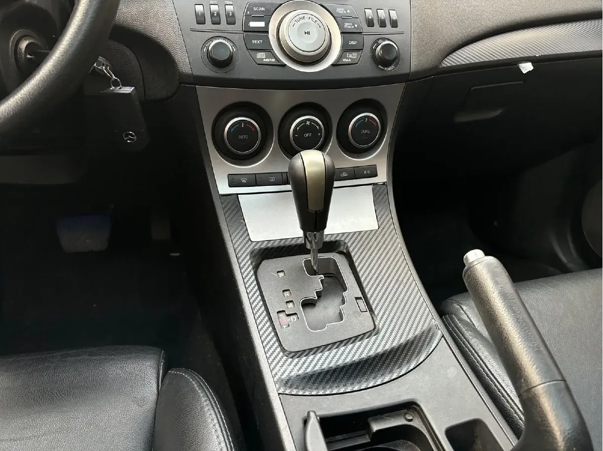 2010 Mazda 3 2.0L 147HP L4 5AT,autocango,china used car exporter,china ev exporter,chinese used car exporter,chinese used ev exporter