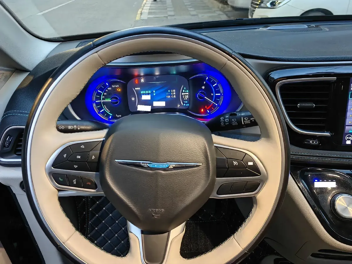 2018 Chrysler Pacifica 3.6L 245HP V6 E-CVT PHEV 16KWH,autocango,china used car exporter,china ev exporter,chinese used car exporter,chinese used ev exporter