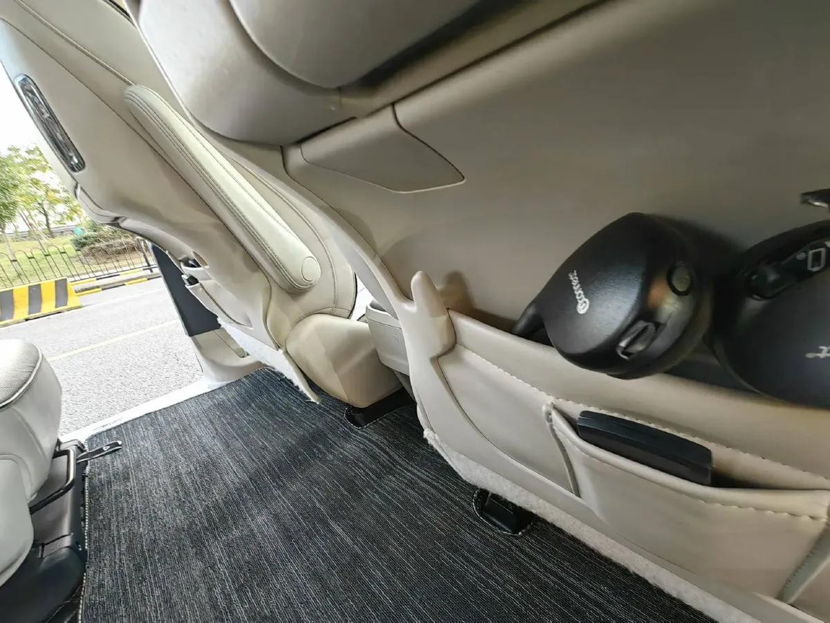 2018 Chrysler Pacifica 3.6L 245HP V6 E-CVT PHEV 16KWH,autocango,china used car exporter,china ev exporter,chinese used car exporter,chinese used ev exporter