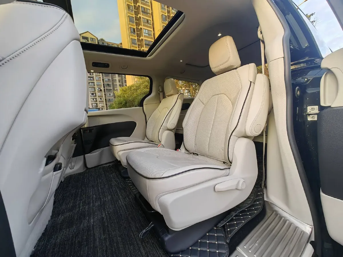 2018 Chrysler Pacifica 3.6L 245HP V6 E-CVT PHEV 16KWH,autocango,china used car exporter,china ev exporter,chinese used car exporter,chinese used ev exporter