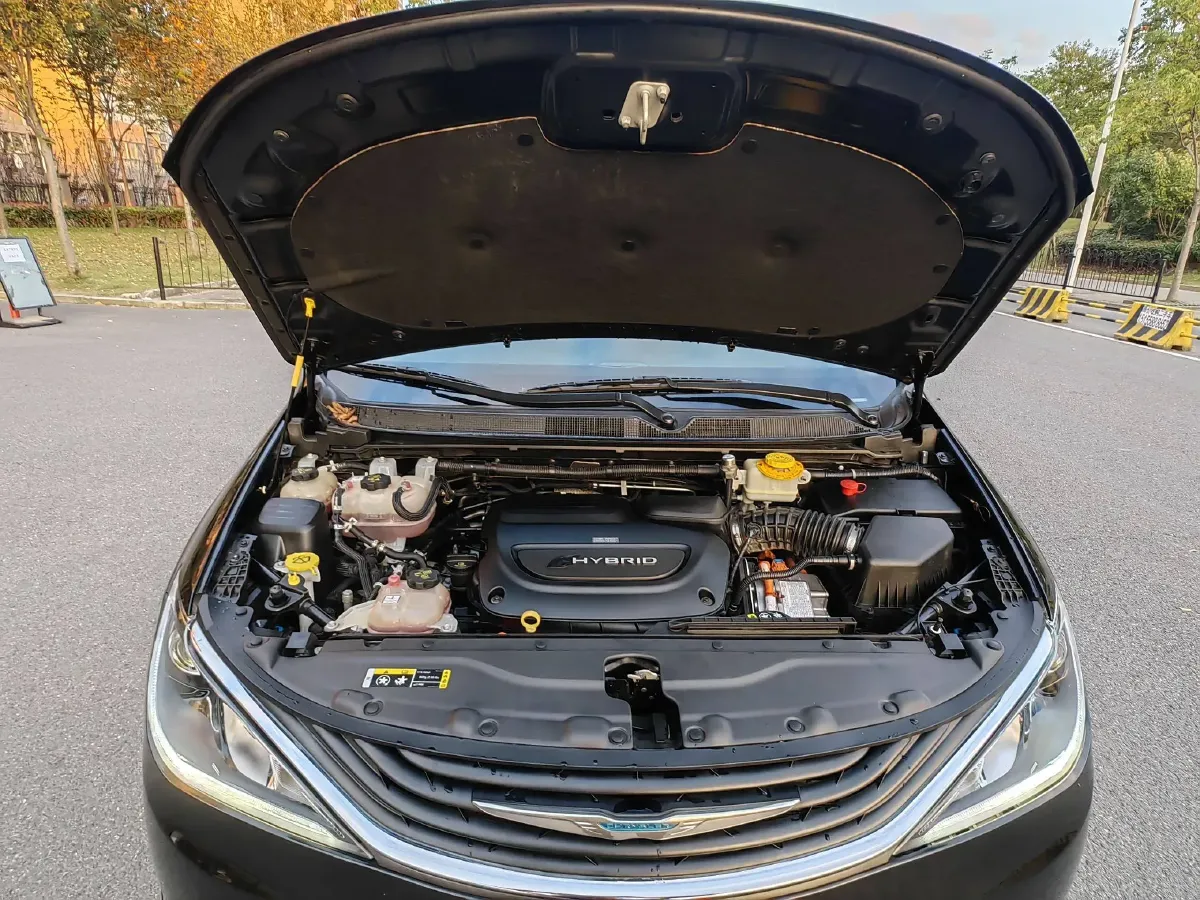 2018 Chrysler Pacifica 3.6L 245HP V6 E-CVT PHEV 16KWH,autocango,china used car exporter,china ev exporter,chinese used car exporter,chinese used ev exporter