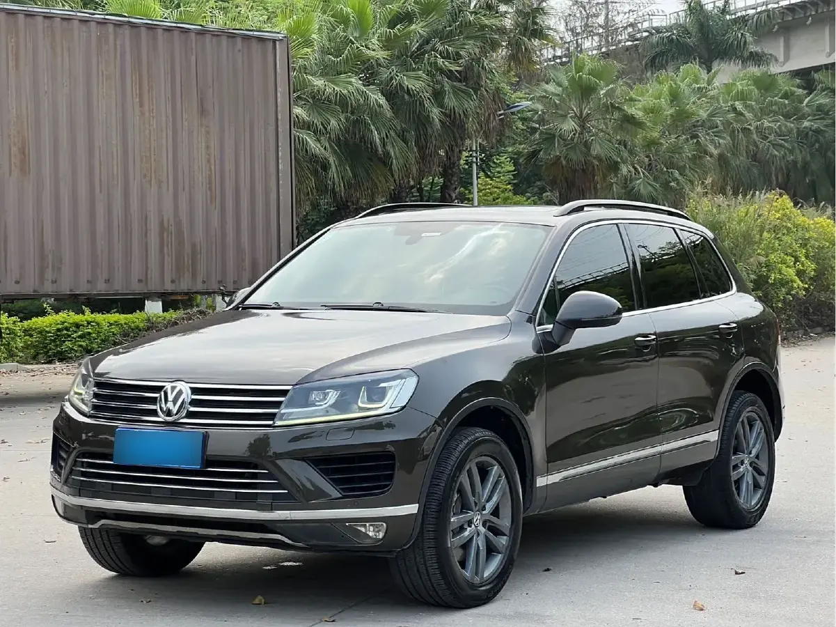 2017 Volkswagen Touareg 3.0T 320HP V6 8AT