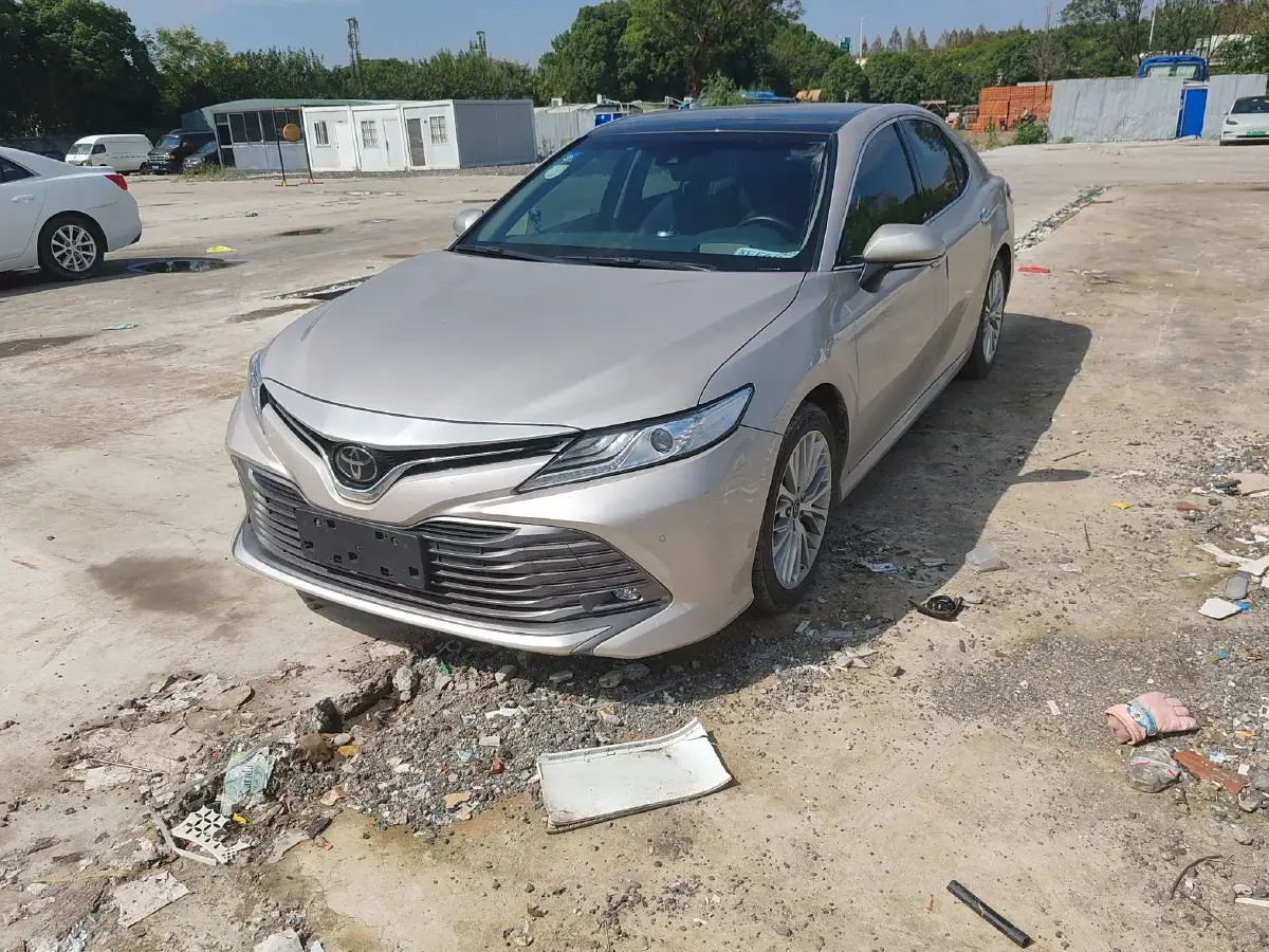2018 Toyota Camry 2.5L 209HP L4 8AT