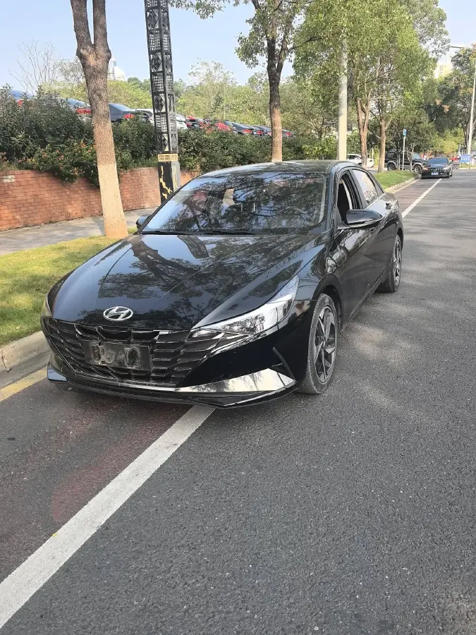 2021 Hyundai Elantra 1.5L 115HP L4 CVT