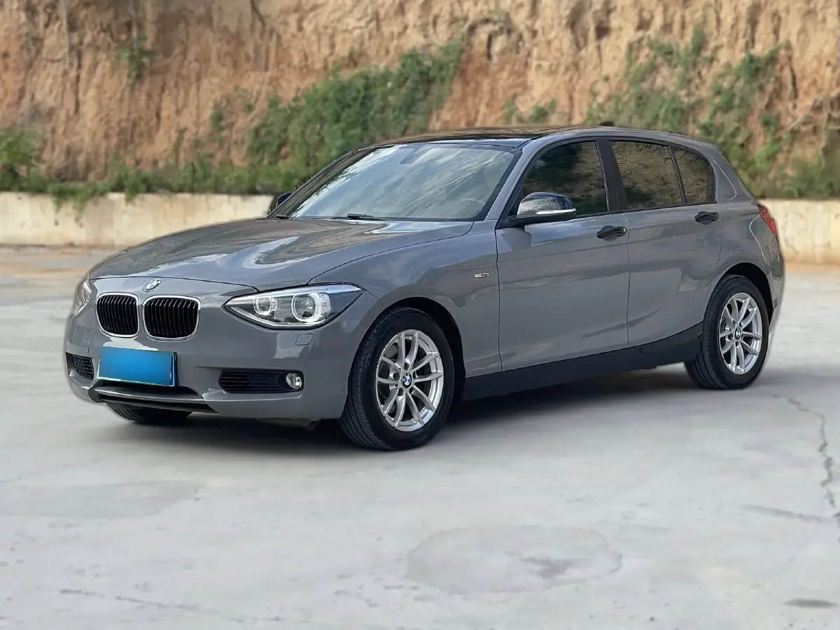 2013 BMW 1 Series 1.6T 170HP L4 8AT