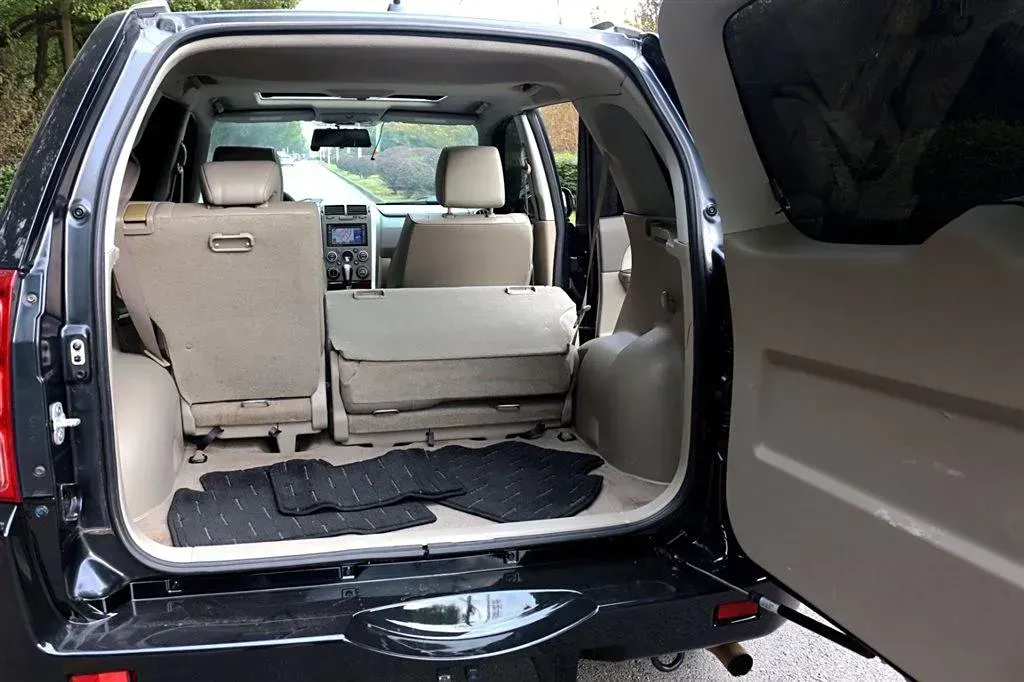 2011 Suzuki Grand Vitara 2.4L 166HP L4 4AT,autocango,china used car exporter,china ev exporter,chinese used car exporter,chinese used ev exporter