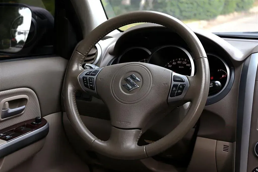 2011 Suzuki Grand Vitara 2.4L 166HP L4 4AT,autocango,china used car exporter,china ev exporter,chinese used car exporter,chinese used ev exporter