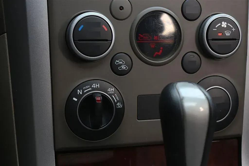 2011 Suzuki Grand Vitara 2.4L 166HP L4 4AT,autocango,china used car exporter,china ev exporter,chinese used car exporter,chinese used ev exporter