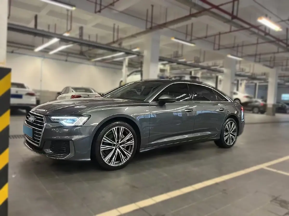 2022 Audi A6L 2.0T 190HP L4 7DCT