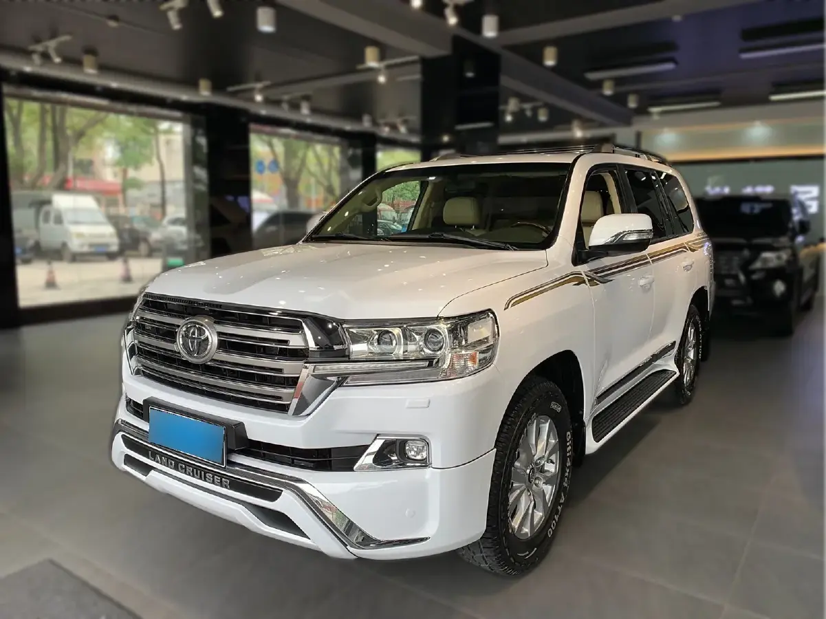 2015 Toyota Land Cruiser 4.0L 275HP V6 5AT