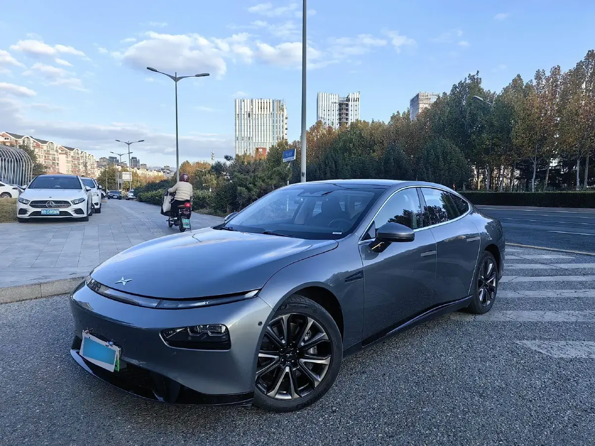 2022 Xpeng P7 BEV 77.9KWH