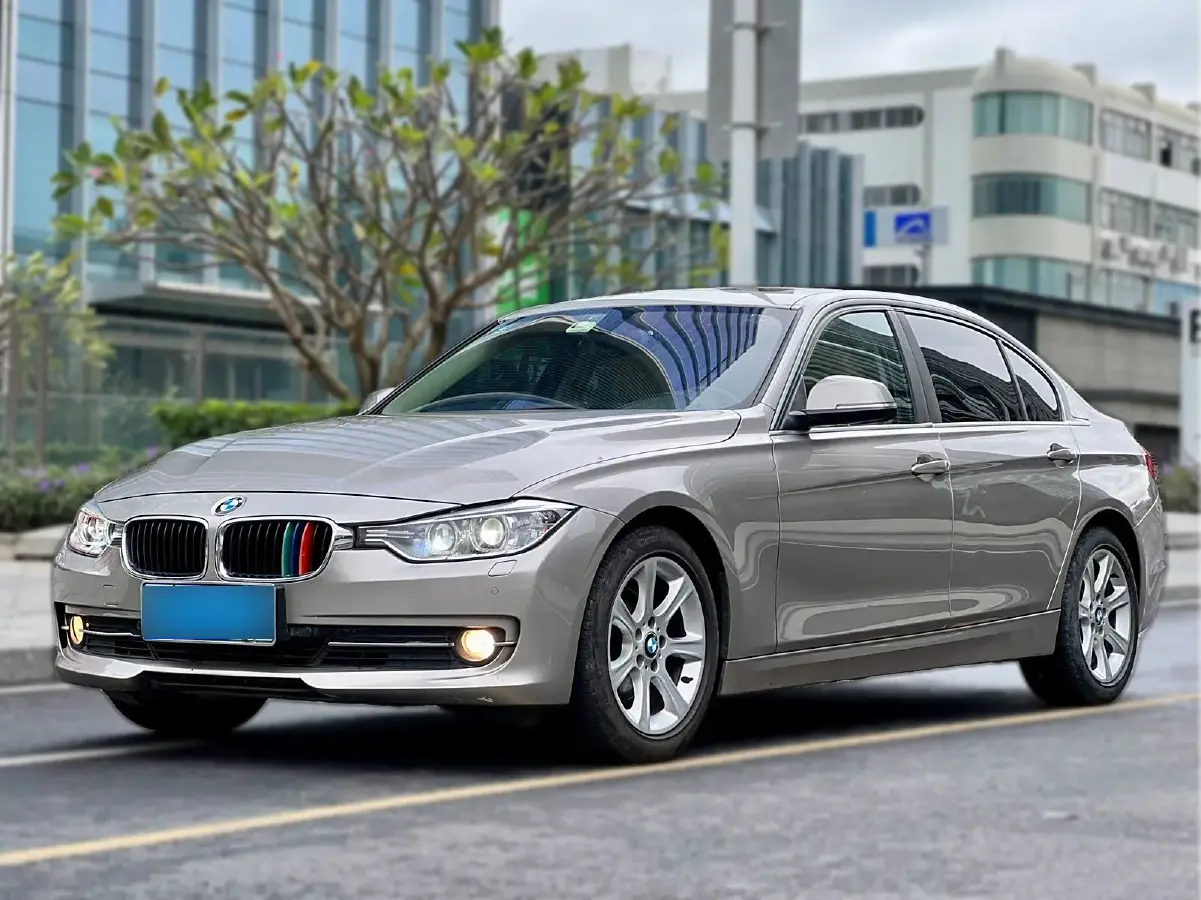 2014 BMW 3 Series 2.0T 245HP L4 8AT