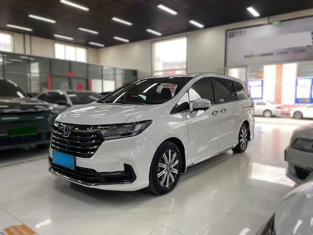 2022 Honda Odyssey 2.0L 146HP L4 E-CVT Hybrid