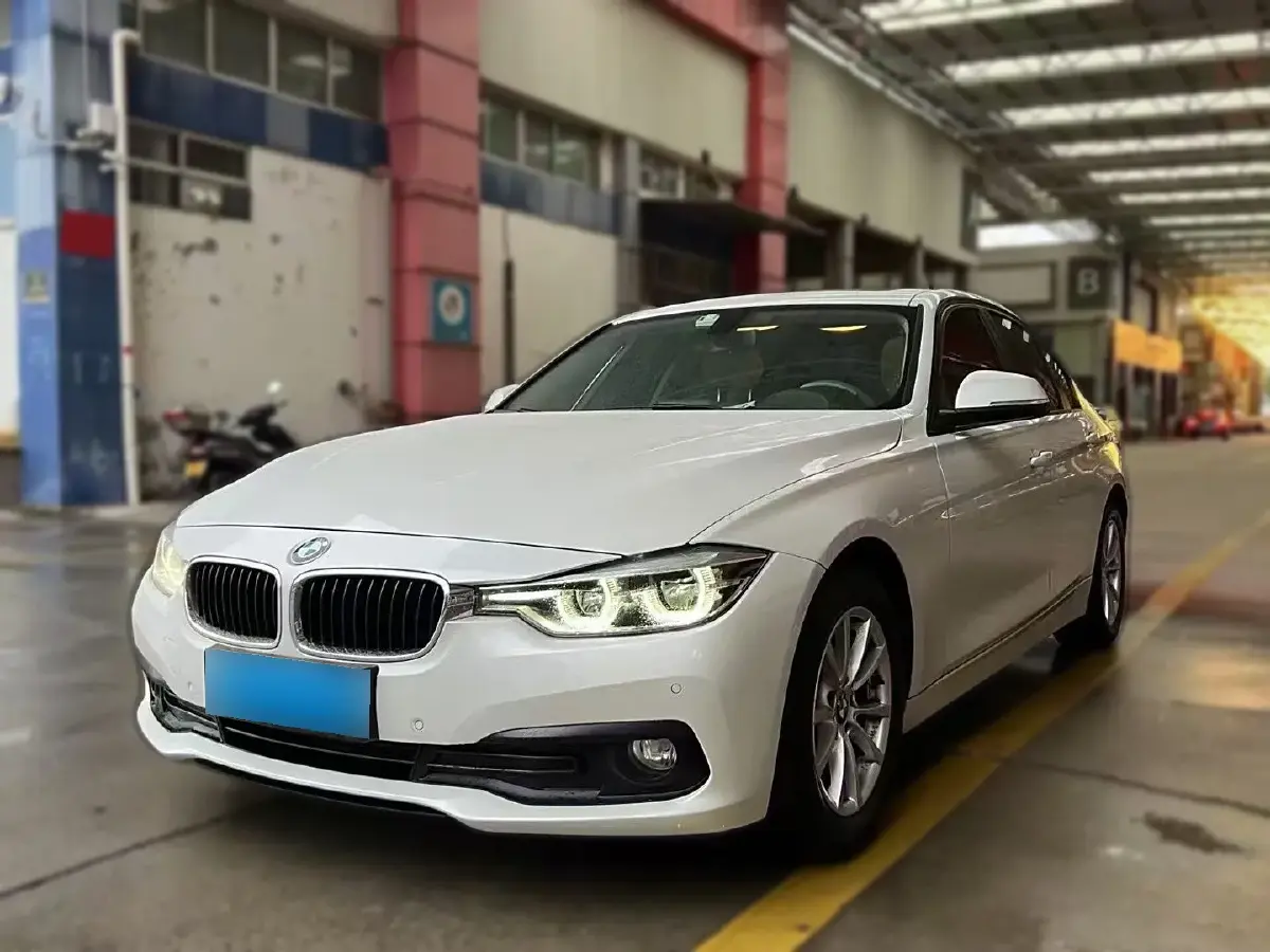 2016 BMW 3 Series 1.6T 136HP L4 8AT