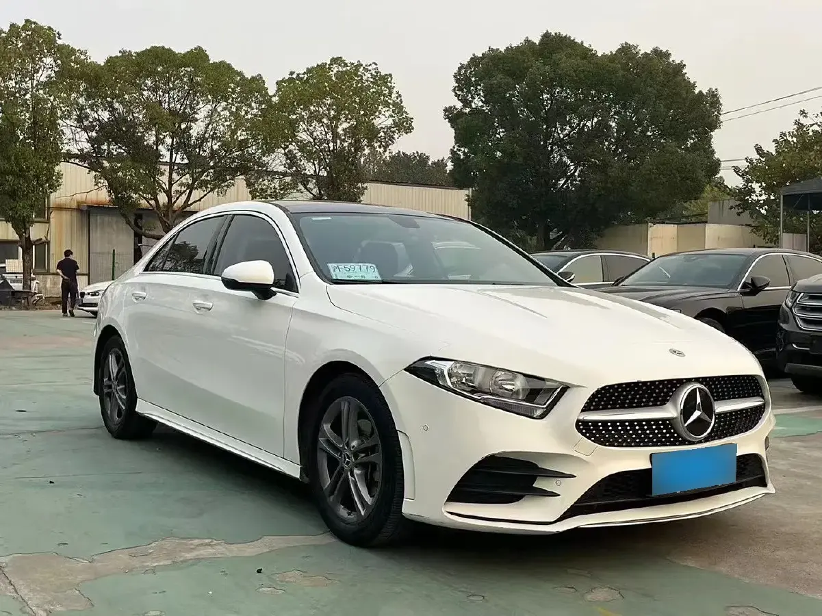 2020 Mercedes-Benz A Class 1.3T 136HP L4 7DCT