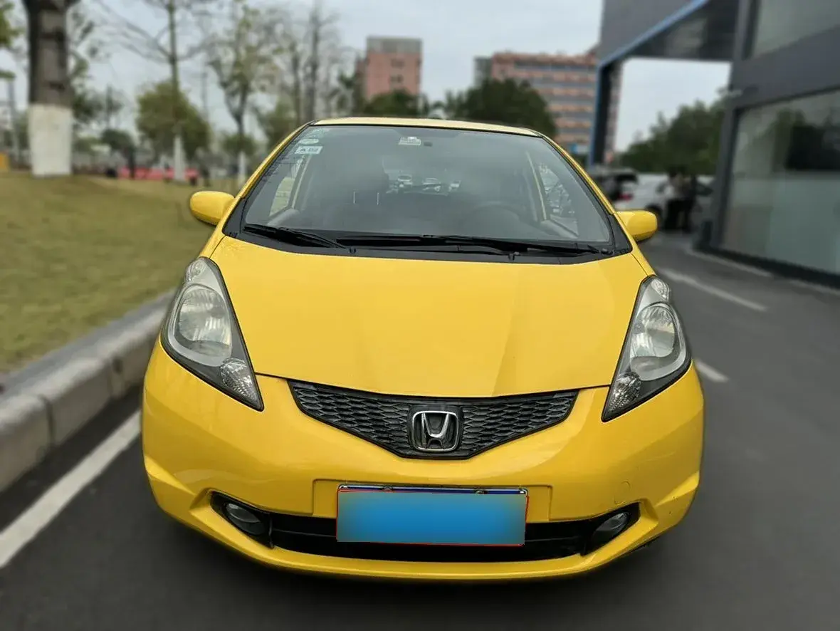 2008 Honda Fit 1.3L 99HP L4 5AT