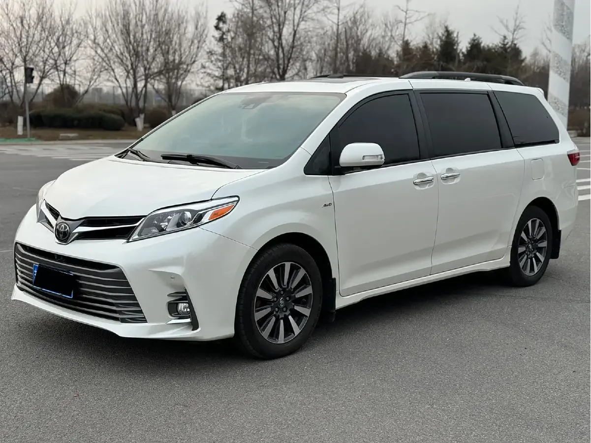 2015 Toyota Sienna 3.5L 269HP V6 6AT