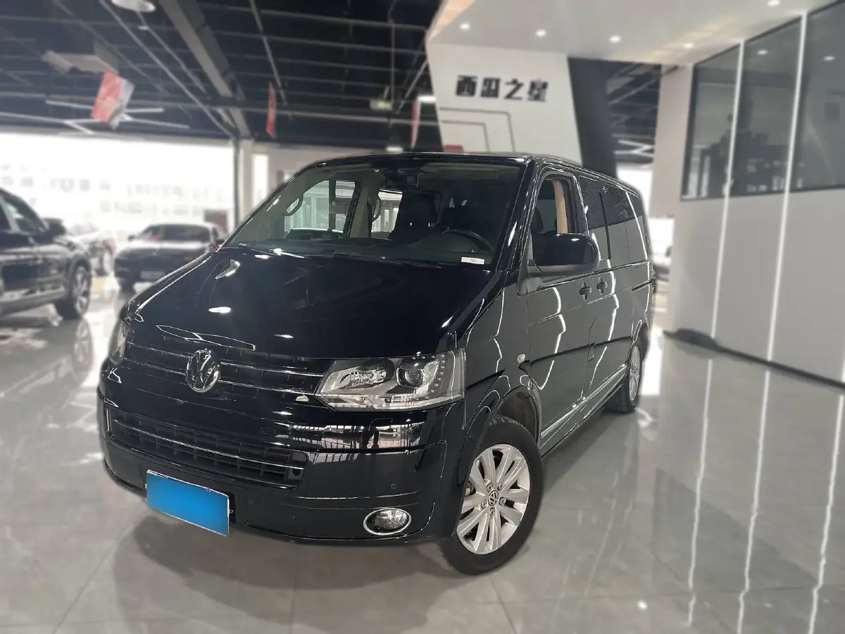 2012 Volkswagen Multivan 2.0T 204HP L4 7DCT