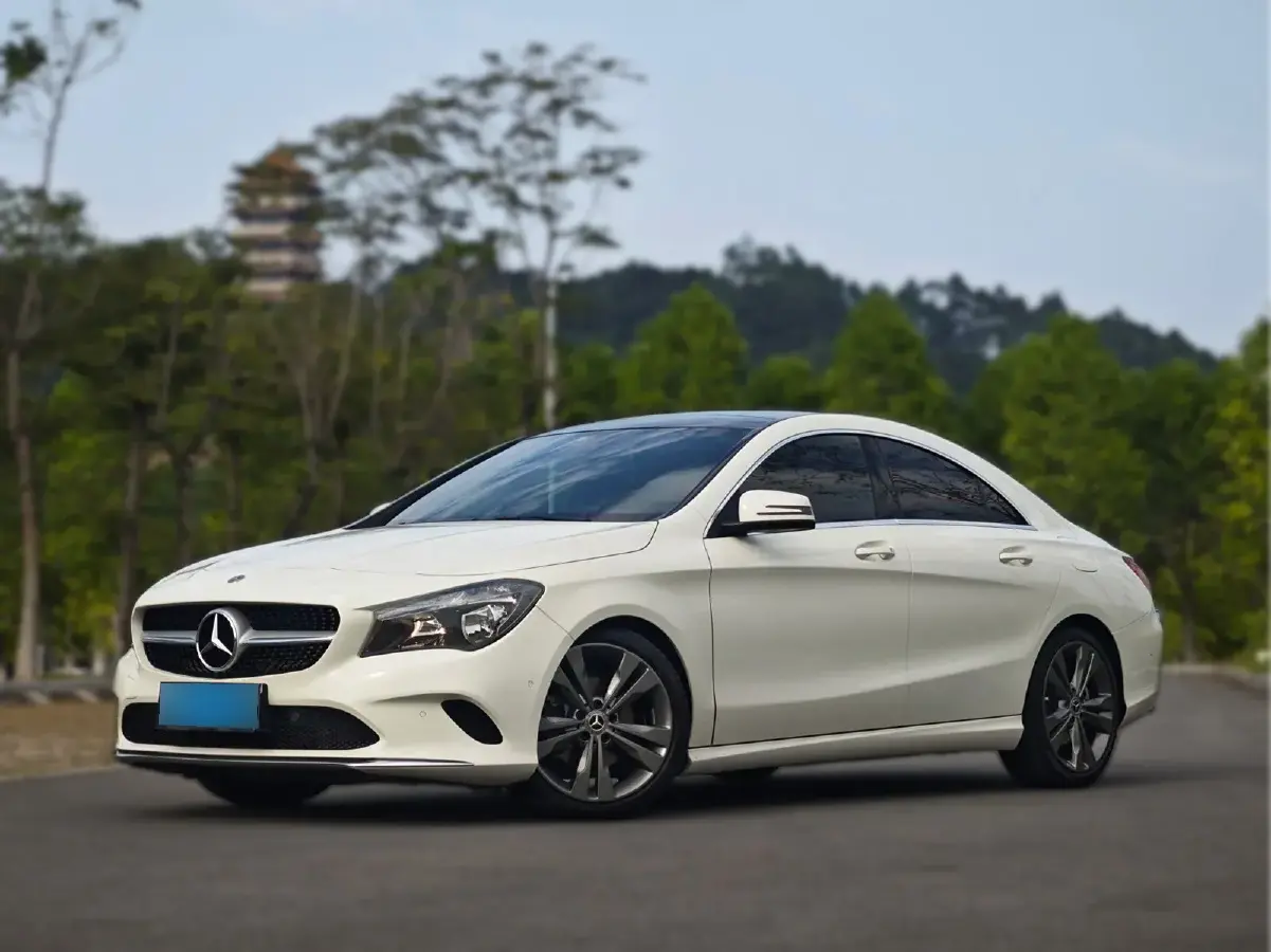 2017 Mercedes-Benz CLA Class 1.6T 156HP L4 7DCT