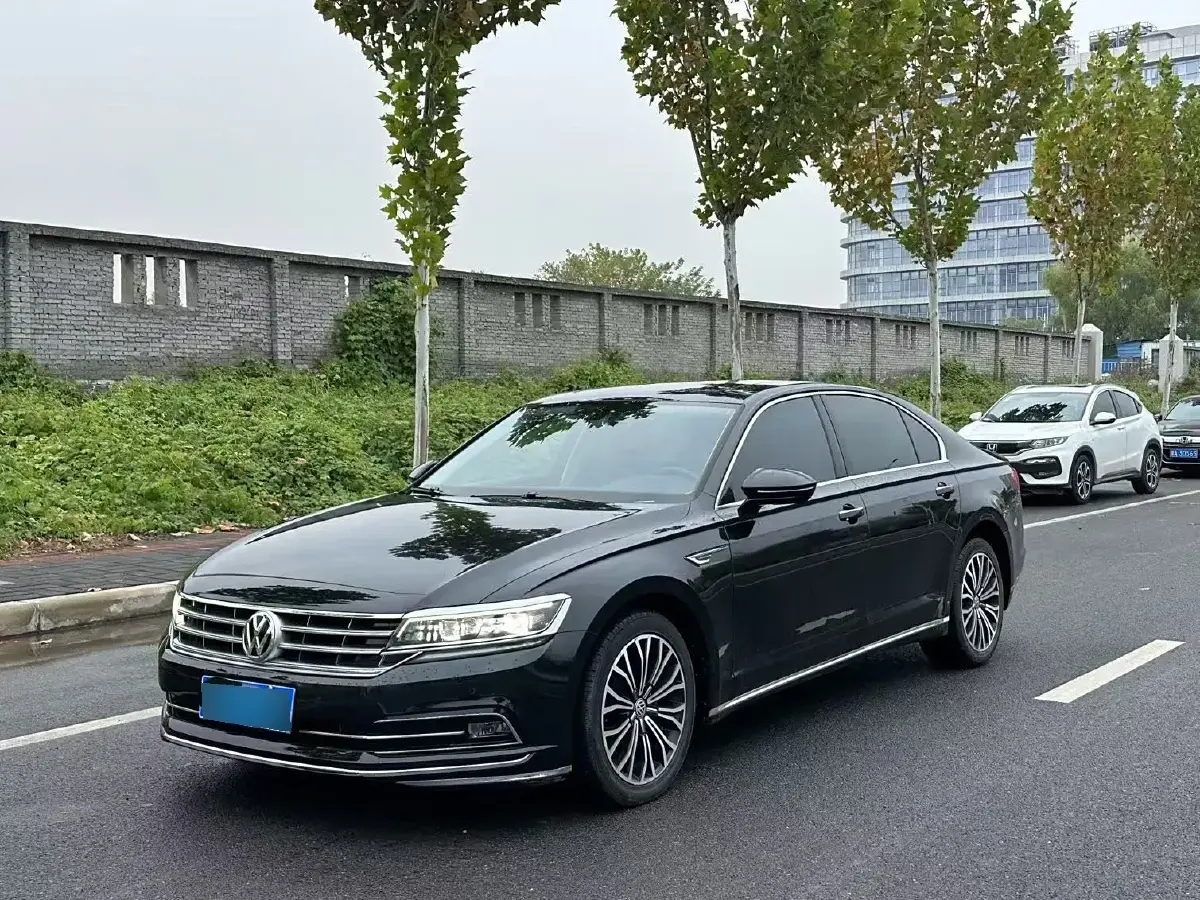 2016 Volkswagen Phideon 2.0T 224HP L4 7DCT