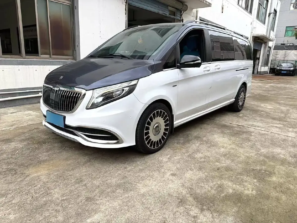 2017 Mercedes-Benz V Class 2.0T 211HP L4 7AT