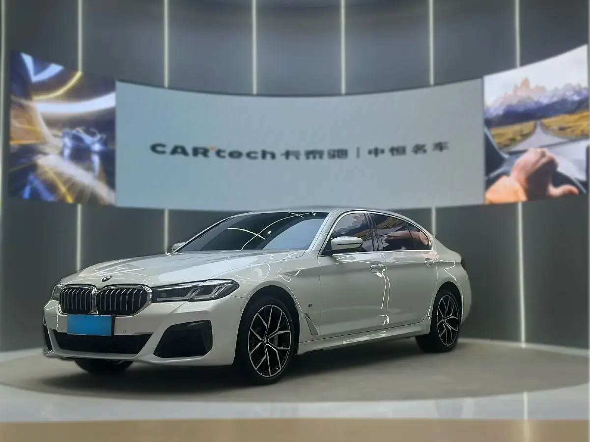 2023 BMW 5 Series 2.0T 245HP L4 8AT