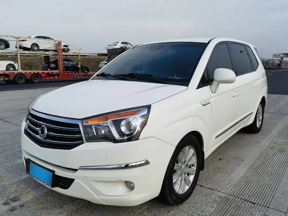 2014 SsangYong Rodius 2.0T 155HP L4 5AT