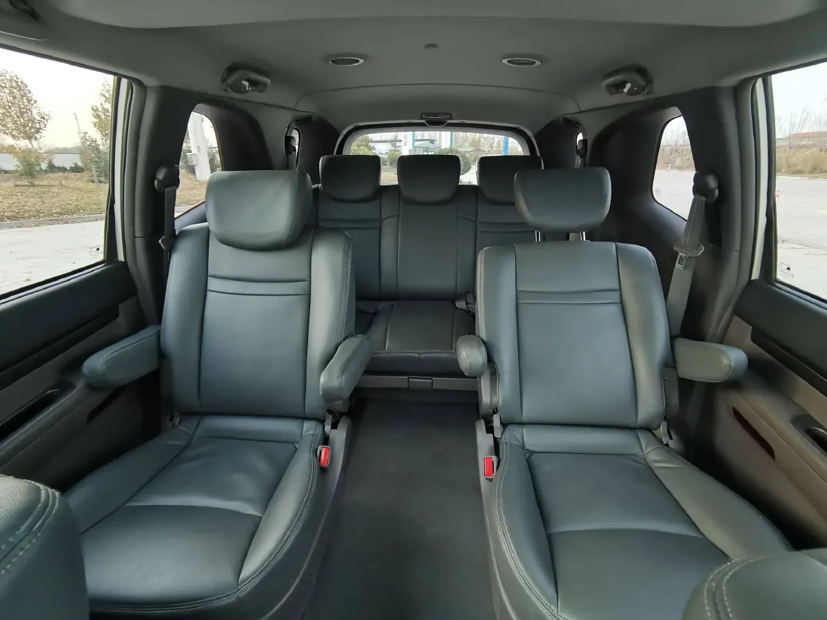 2014 SsangYong Rodius 2.0T 155HP L4 5AT,autocango,china used car exporter,china ev exporter,chinese used car exporter,chinese used ev exporter