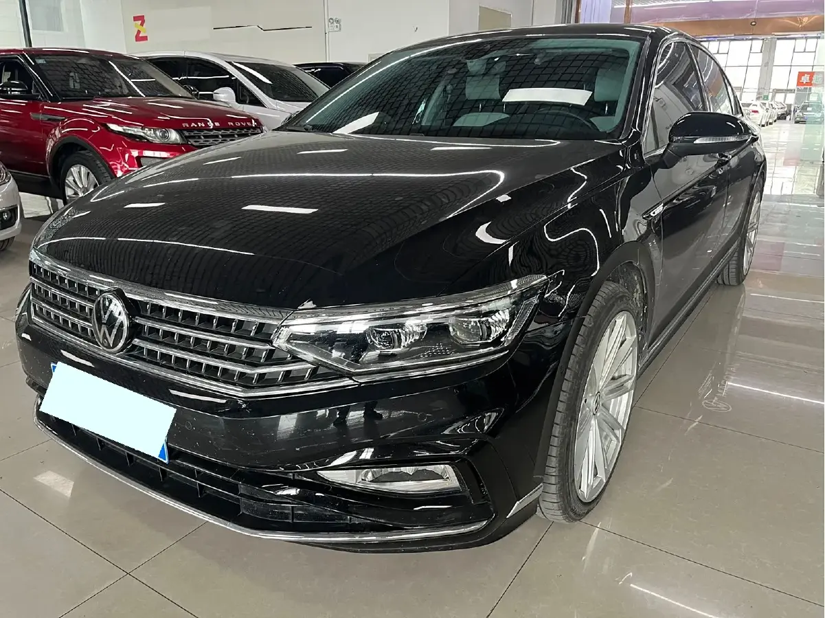 2023 Volkswagen Magotan 2.0T 220HP L4 7DCT