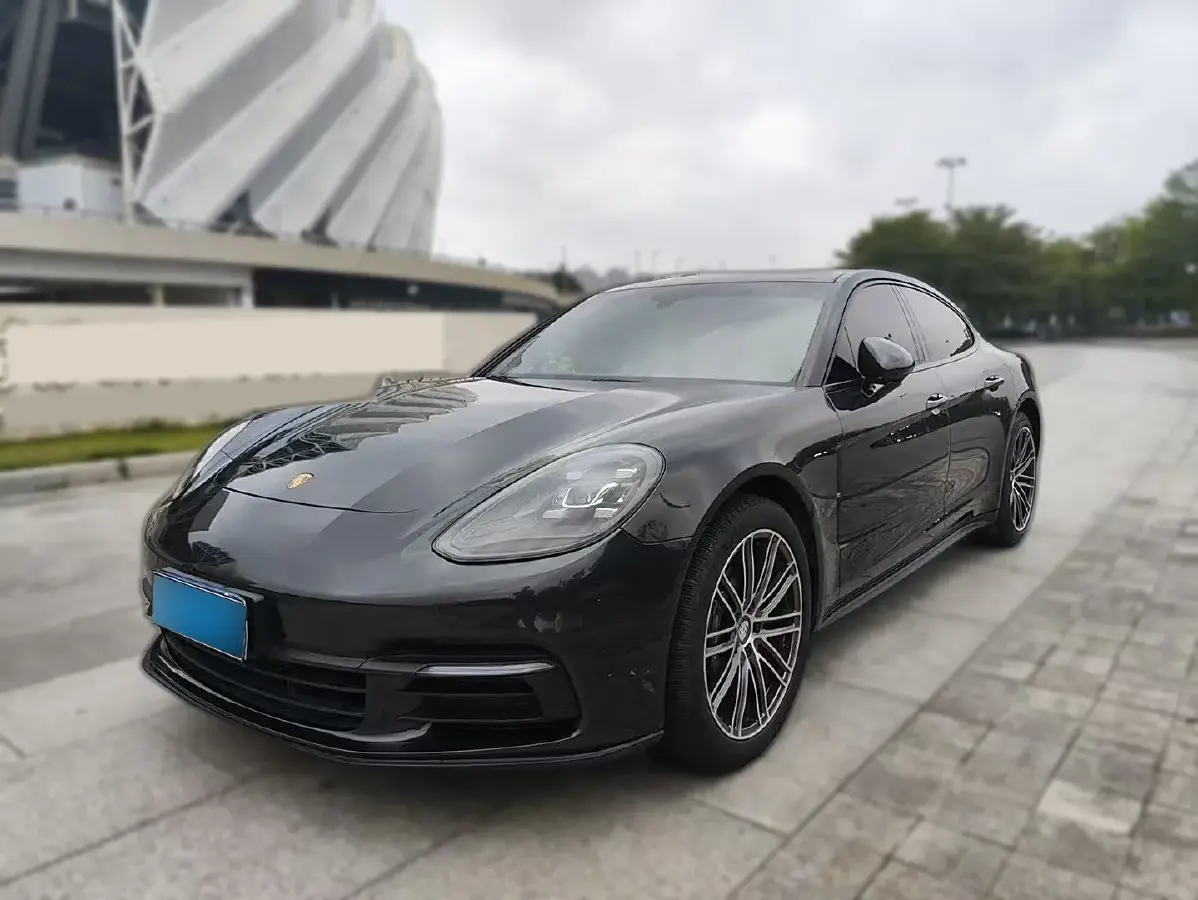 2017 Porsche Panamera 3.0T 330HP V6 8DCT