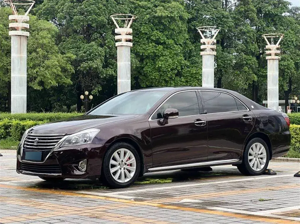 2012 Toyota Crown 2.5L 193HP V6 6AT