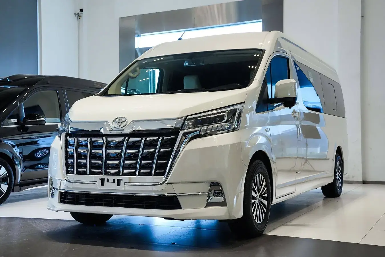 2011 Toyota Hiace 2.7L 154HP L4 5MT