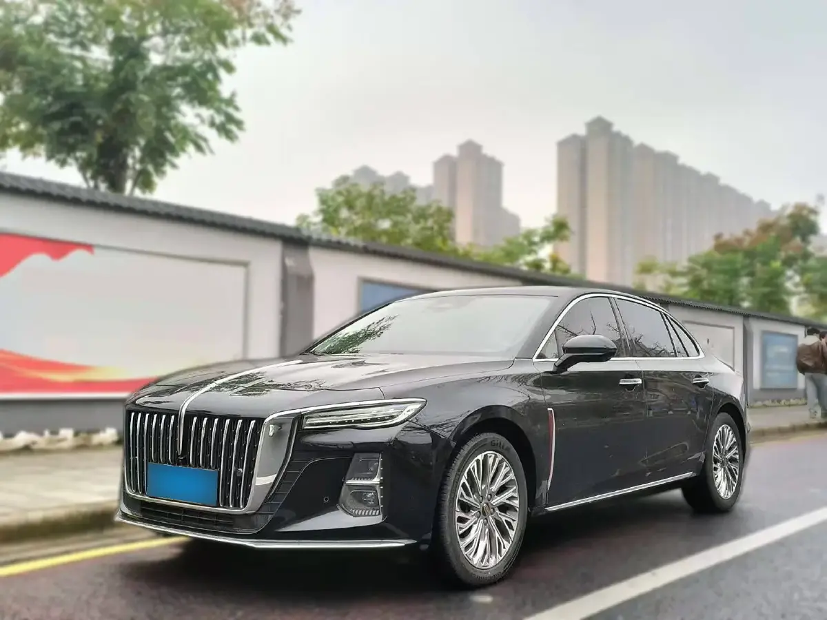 2023 HongQi H5 2.0T 224HP L4 8AT